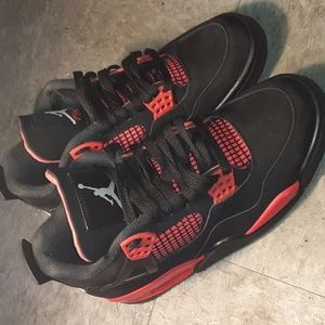 JORDAN 4'S RED THUNDER